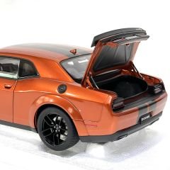 1:18 Dodge Challenger SRT Hellcat 2018 Mango - Autoart