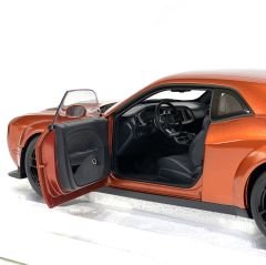 1:18 Dodge Challenger SRT Hellcat 2018 Mango - Autoart