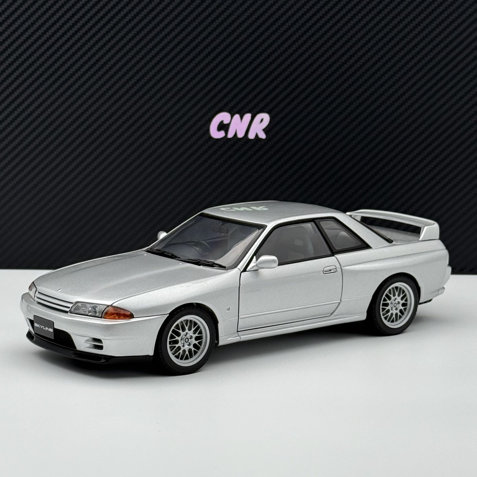1:18 Nissan Skyline GT-R R32 V Spec 2 Spark Silver 77346 Autoart