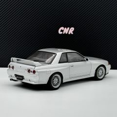1:18 Nissan Skyline GT-R R32 V Spec 2 Spark Silver 77346 Autoart