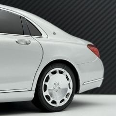 1:18 Mercedes- Maybach S Class S600 2016 Iridium Silver - Almost Real