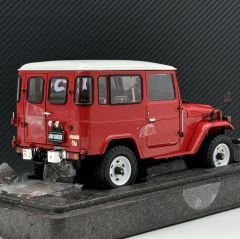 1:18 Toyota FJ40 Land Cruiser Van 4WD Red 1980 - Kyosho