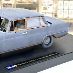 1:18 Mercedes-Benz Heckflosse Barn Find W111 - Revell