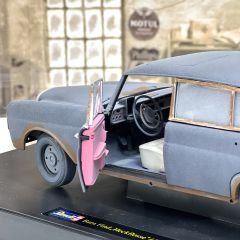 1:18 Mercedes-Benz Heckflosse Barn Find W111 - Revell
