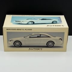 1:18 Mercedes-Benz CL Class CL500 White 76166 - Autoart