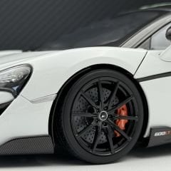 1:18 McLaren 600LT White 2018 Diecast - LCD Models