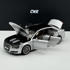 1:18 AUDI A8 Long W12 Ice Silver 2010 - Kyosho / Dealer