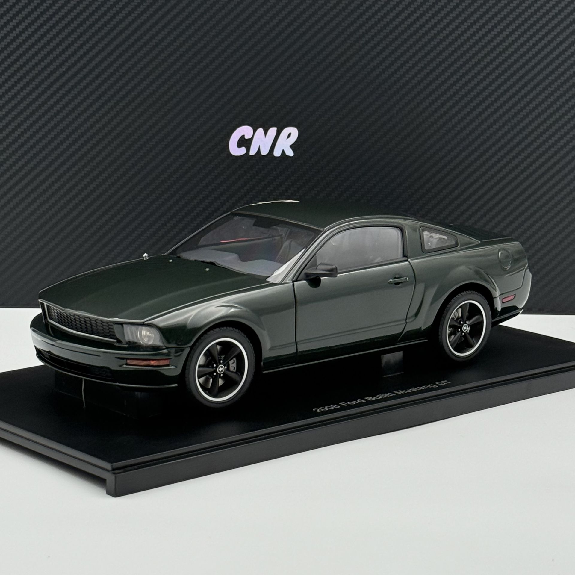 1:18 Ford Bullitt Mustang GT 2008 Highland Green Met - Autoart