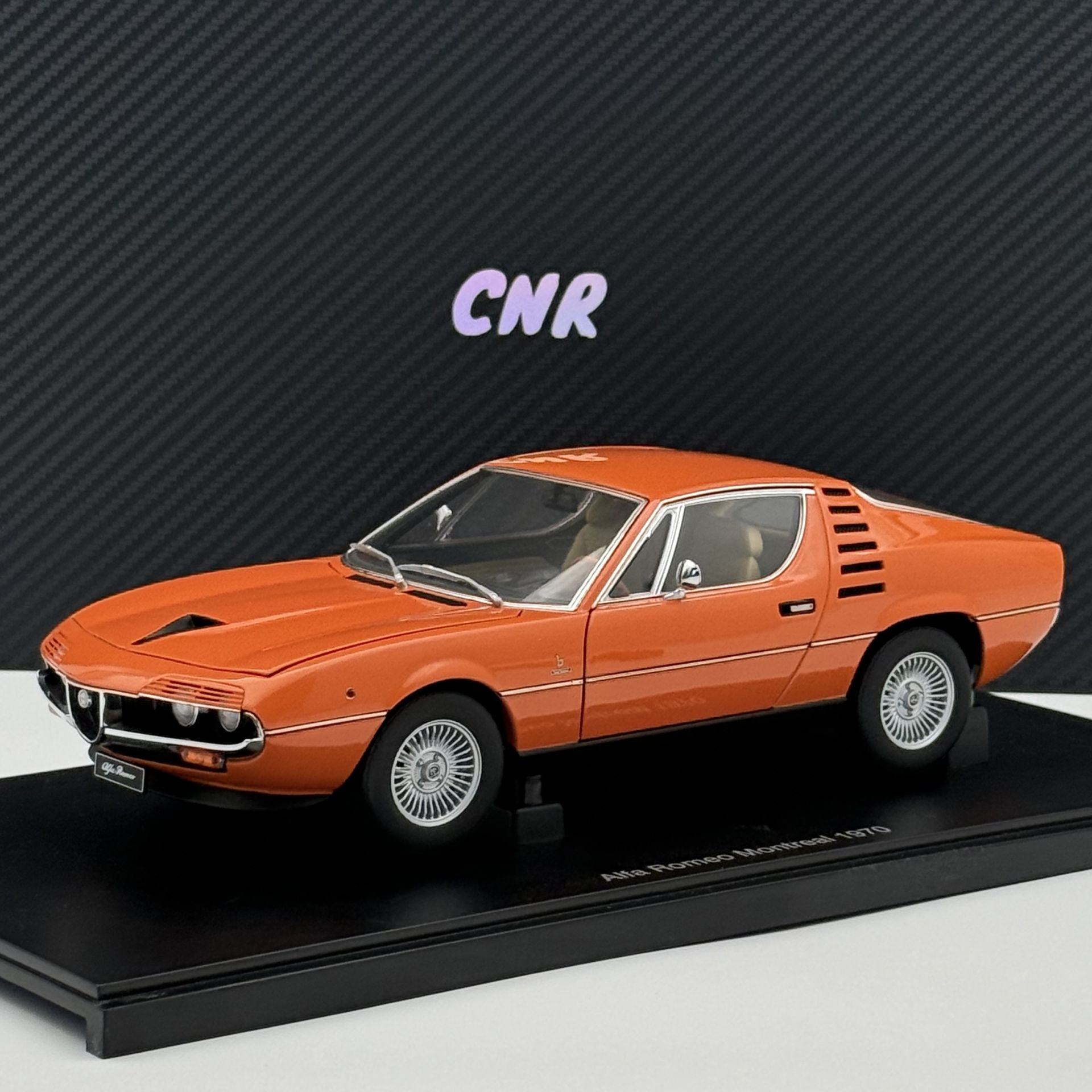1:18 Alfa Romeo Montreal 1970 Orange 70172 - Autoart