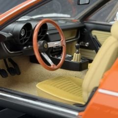 1:18 Alfa Romeo Montreal 1970 Orange 70172 - Autoart