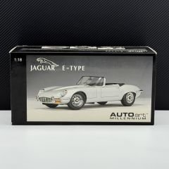 1:18 Jaguar E Type Roadster Serie 3 V12 Silver 73521 - Autoart
