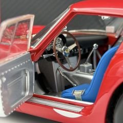 1:18 Ferrari 250 GTO Red 1962 le Mans #19 - Kyosho