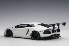 1:18 Lamborghini Aventador Liberty Walk 2017 - Autoart