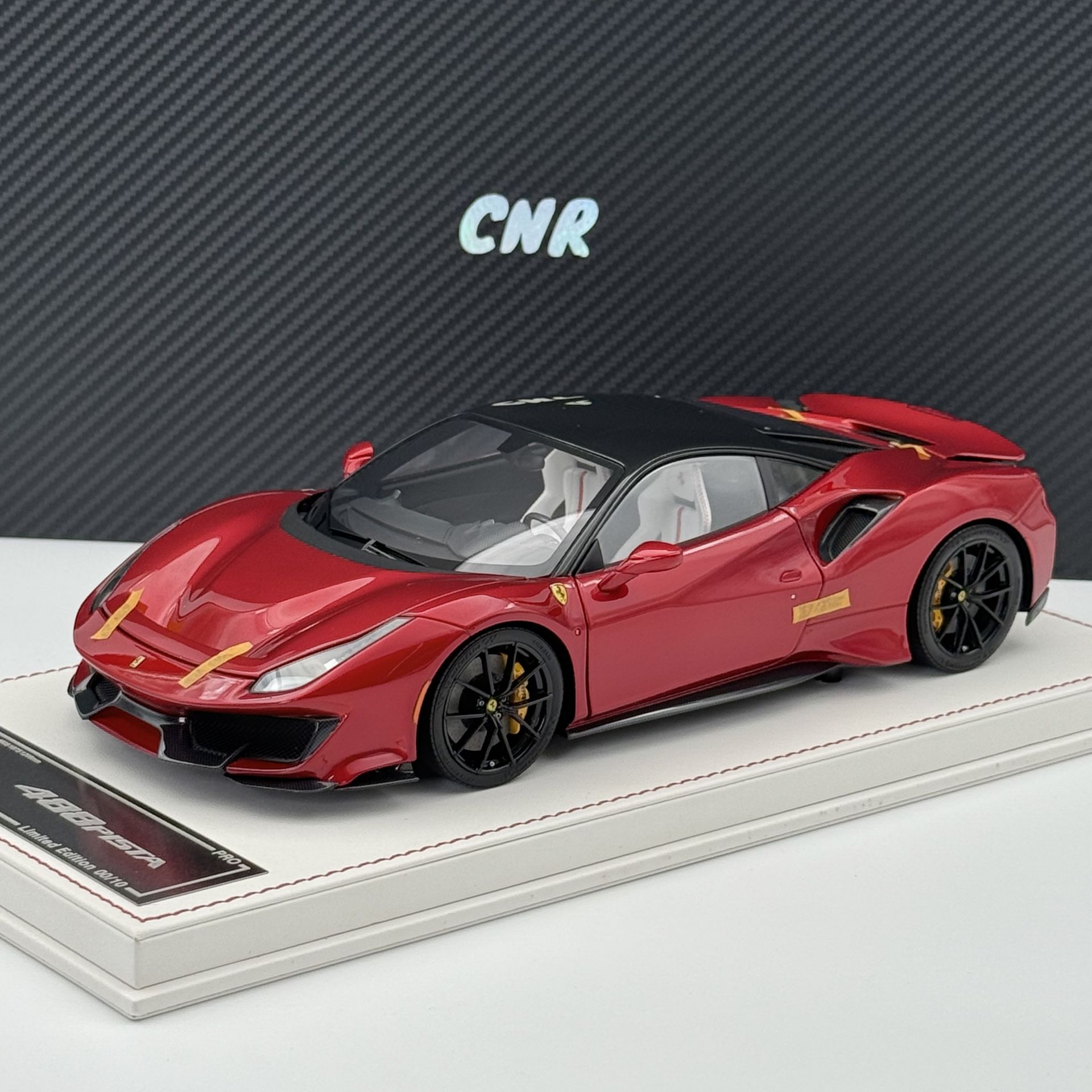 1:18 Ferrari 488 Pista F1 Red Open/Close 00/10 - DINO Model PRO