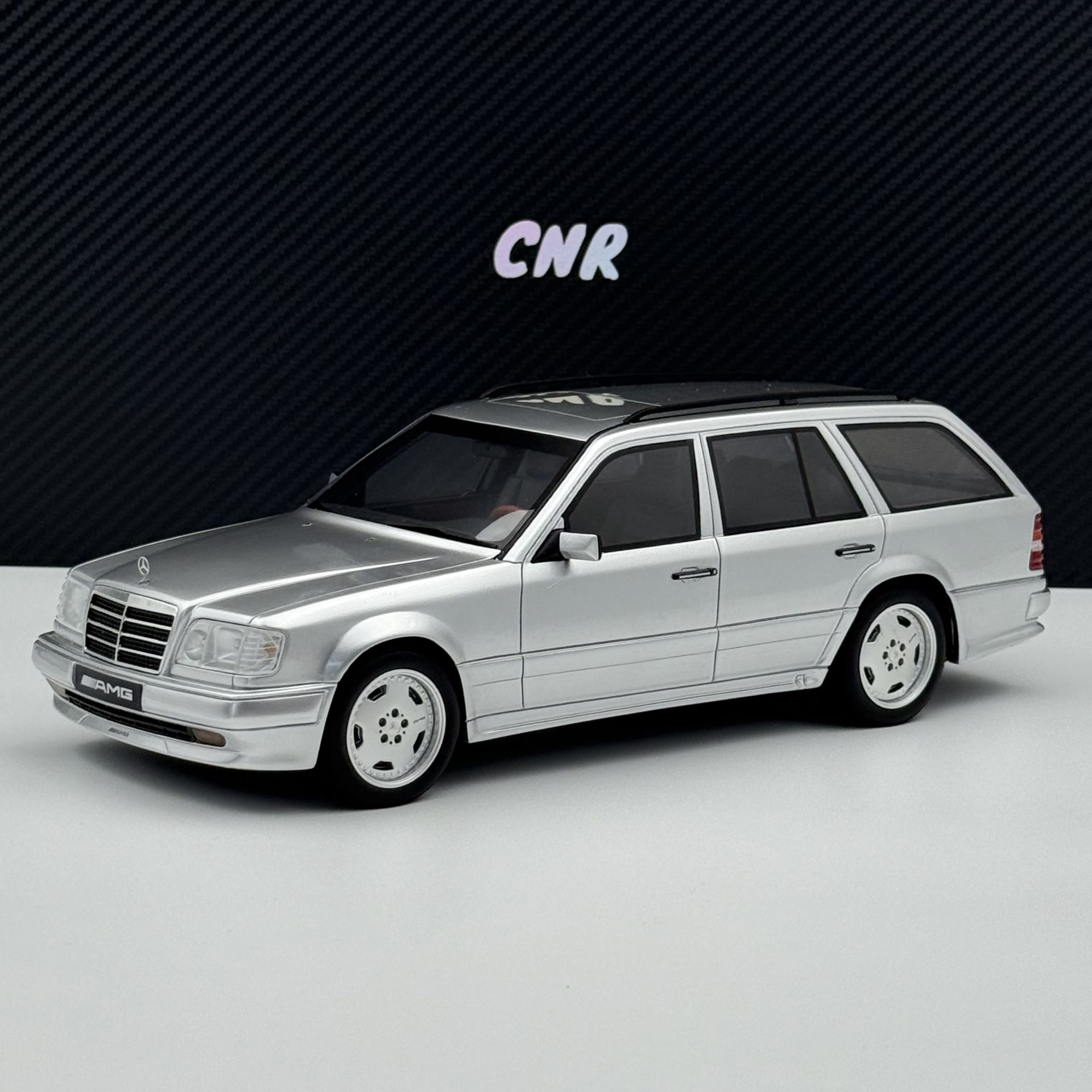 1:18 Mercedes-Benz E36 AMG S124 W124 Brillant Silver 1995 - OTTO