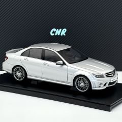 1:18 Mercedes-Benz C63 AMG Silver with Leather Seat W204 - Autoart