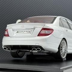 1:18 Mercedes-Benz C63 AMG Silver with Leather Seat W204 - Autoart