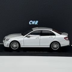 1:18 Mercedes-Benz C63 AMG Silver with Leather Seat W204 - Autoart