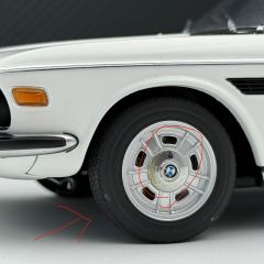 1:18 BMW 3.0 CSI E9 White 1972 - Autoart Millennium