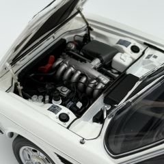 1:18 BMW 3.0 CSI E9 White 1972 - Autoart Millennium