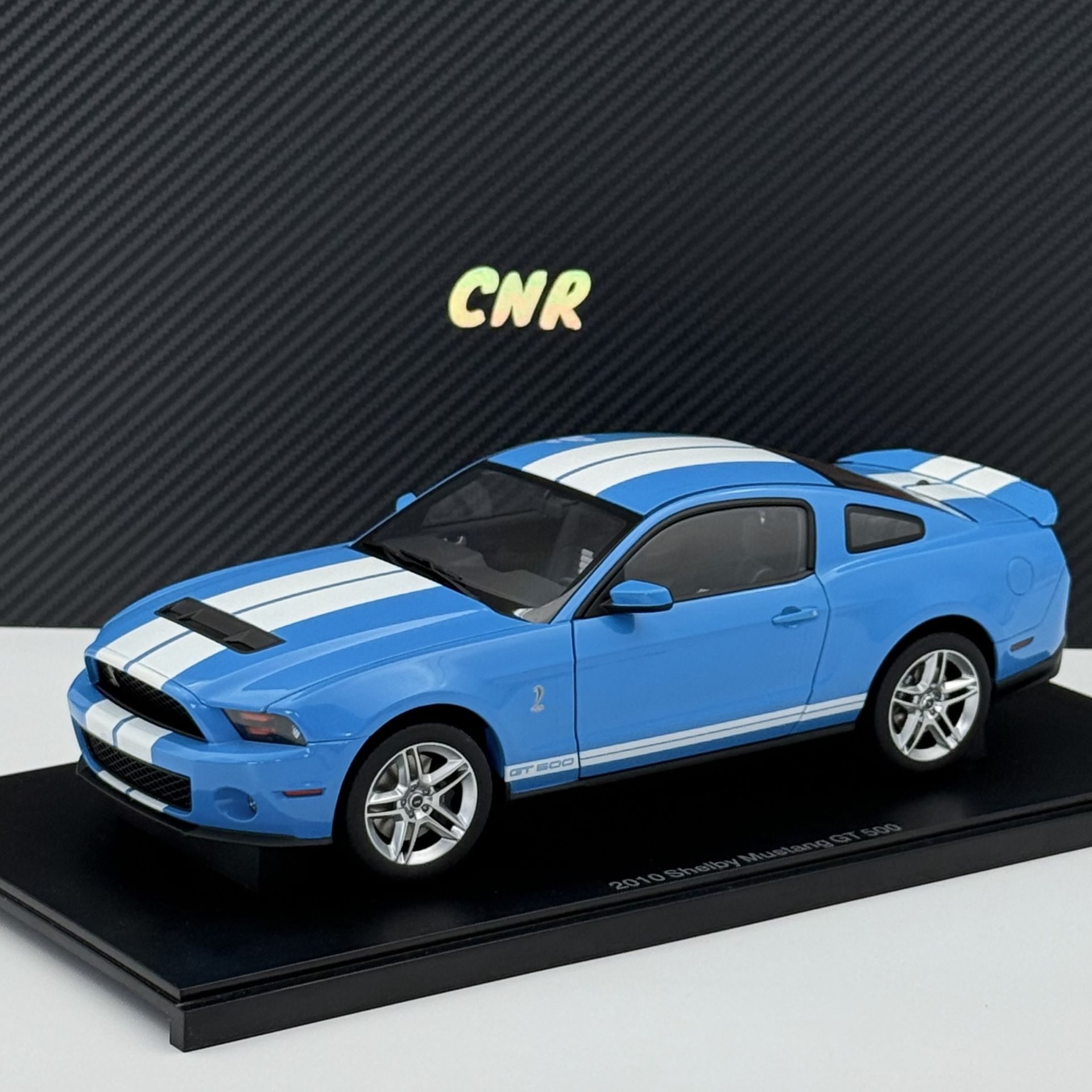 1:18 Ford Shelby Mustang GT500 Blue Met 2010 - Autoart