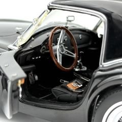 1:18 AC Cobra Roadster Hard Top 1963 Black -Exoto Racing Legends