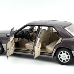 1:18 Mercedes-Benz E Class E320 Bornit Metallic W124 - Autoart
