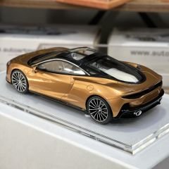 1:18 McLaren GT 2019 with Showcase - Spark