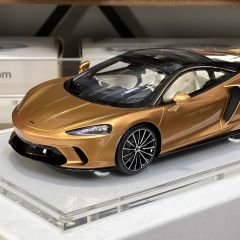 1:18 McLaren GT 2019 with Showcase - Spark