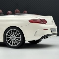 1:18 Mercedes C Class Cabriolet AMG Line W205 White - IScale