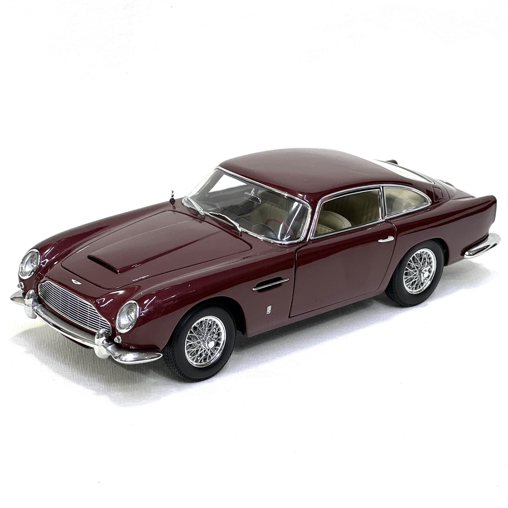 1:18 Aston Martin DB5 Met Red 1963 - Autoart