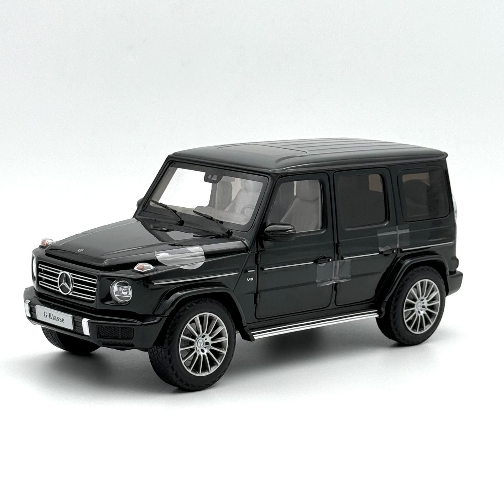 1:18 Mercedes-Benz G Class W463 Emerald Green 2018 - Minichamps