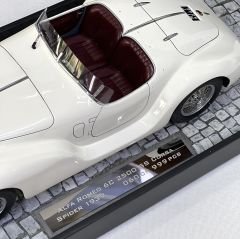 1:18 Alfa Romeo 6C SS Corsa Spider 1939 White - Minichamps