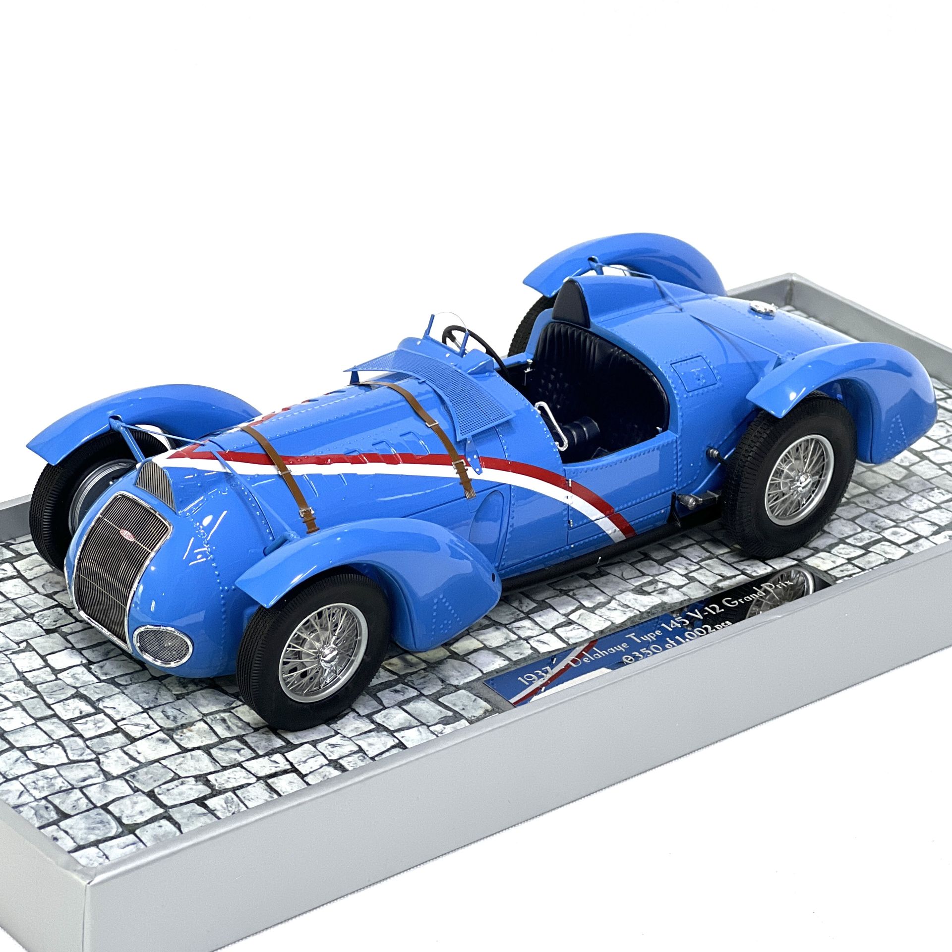 1:18 Delahaye Type 145 V12 Spider 1932 - Minichamps