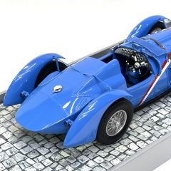 1:18 Delahaye Type 145 V12 Spider 1932 - Minichamps