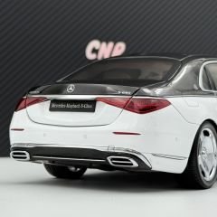 1:18 Mercedes-Maybach S Class S680 Black/White 2021 - Almost Real