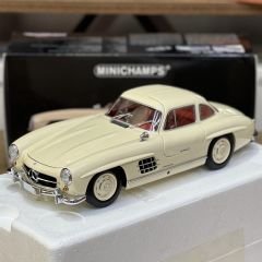 1:18 Mercedes-Benz 300 SL Gull Wing 1954 - Minichamps