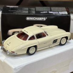 1:18 Mercedes-Benz 300 SL Gull Wing 1954 - Minichamps