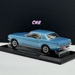 1:18 Ford Mustang Hard Top Coupe 1965 Turquoise Met - Norev