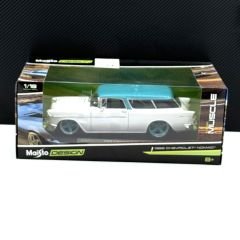 1:18 Chevrolet Nomad 1955 White - Maisto Design