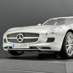 1:18 Mercedes-Benz SLS 6.3 AMG C197 Silver - Maisto