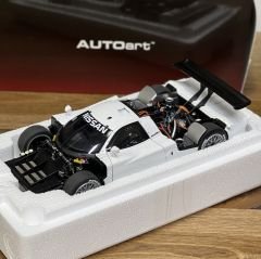 1:18 Nissan R390 GT1 Le Mans 1998 Gloss White - Autoart