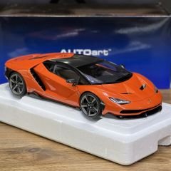 1:18 Lamborghini Centenario Orange Argos 2016 - Autoart