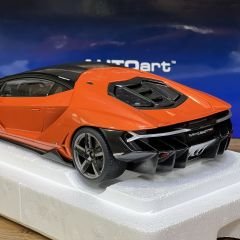 1:18 Lamborghini Centenario Orange Argos 2016 - Autoart
