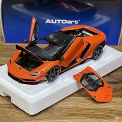 1:18 Lamborghini Centenario Orange Argos 2016 - Autoart