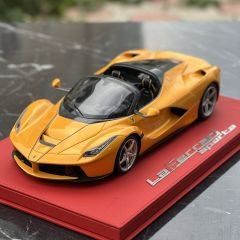1:18 Ferrari LaFerrari Aperta Giallo Trsitrato 2016 - BBR DeLuxe