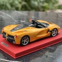 1:18 Ferrari LaFerrari Aperta Giallo Trsitrato 2016 - BBR DeLuxe
