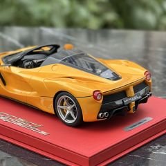1:18 Ferrari LaFerrari Aperta Giallo Trsitrato 2016 - BBR DeLuxe