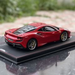 1:18 Ferrari F8 Tributo Rosso Corsa 322 2019- BBR //CNR