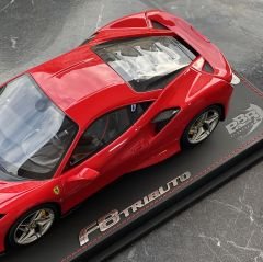 1:18 Ferrari F8 Tributo Rosso Corsa 322 2019- BBR //CNR